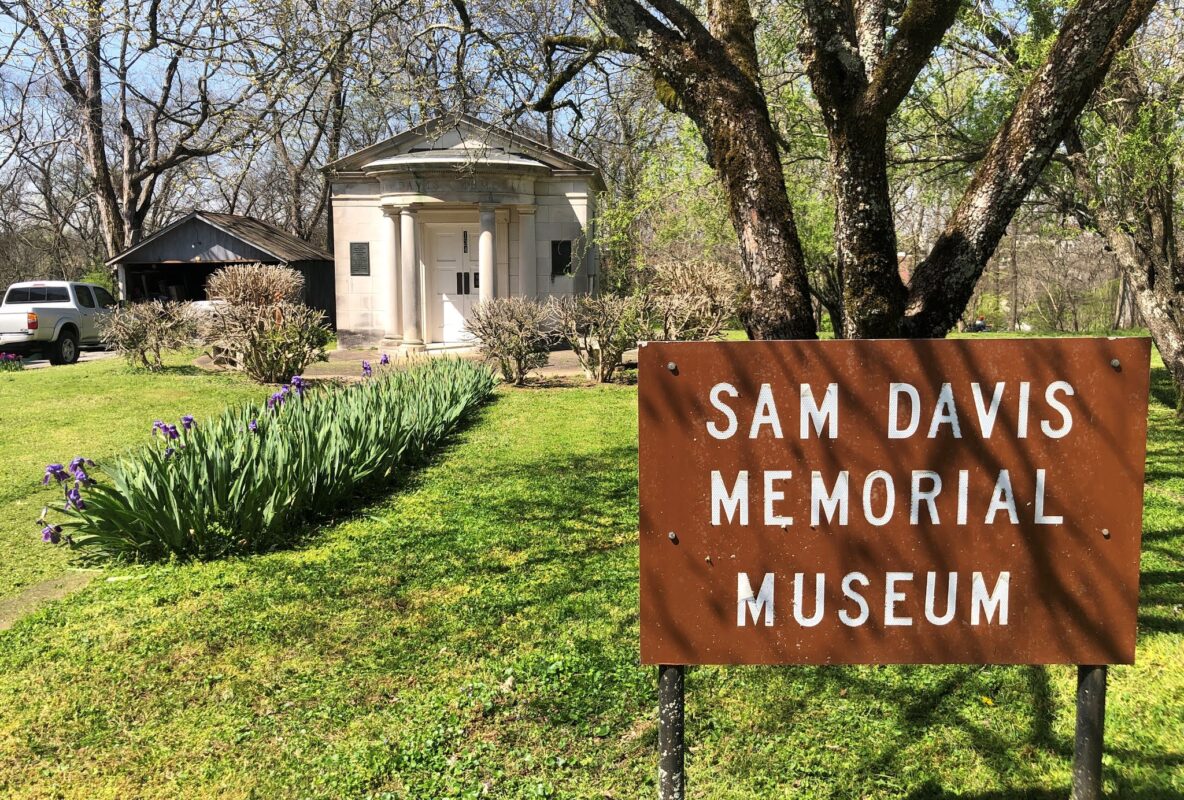 the samuel davis house is a very interesting part of history, call us today! (614) 451-6616