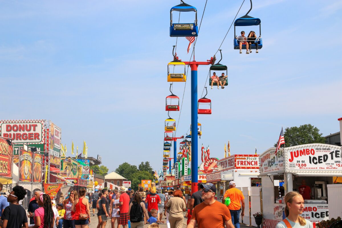 Columbus Ohio has a diverse population and many attractions making it a great place to live! Call us today and we will help you move here! (614) 451-6616